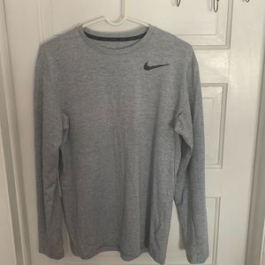 Nike DRIFIT long sleeve shirt